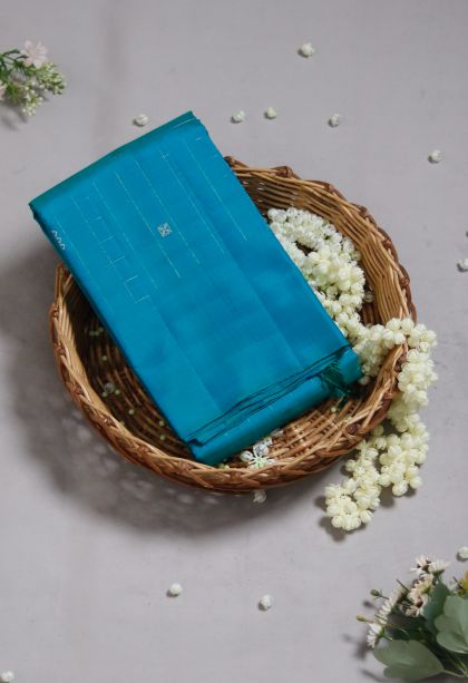Elegant Wear Pure Silk Saree in Blue with Woven Accents