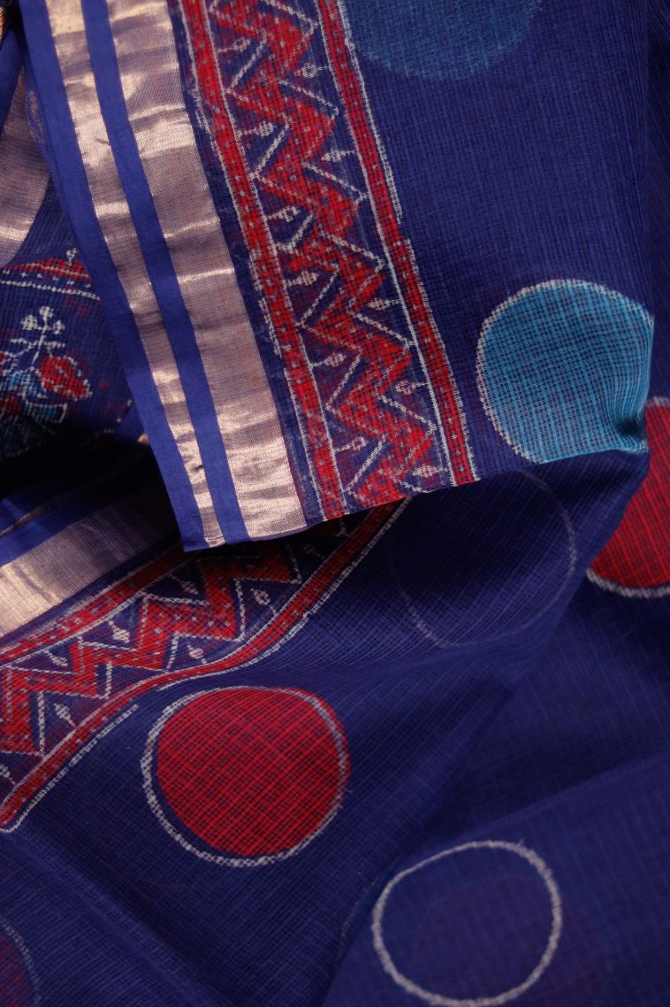Festive Collection Lightweight Saree with Round Dotted Design view 4