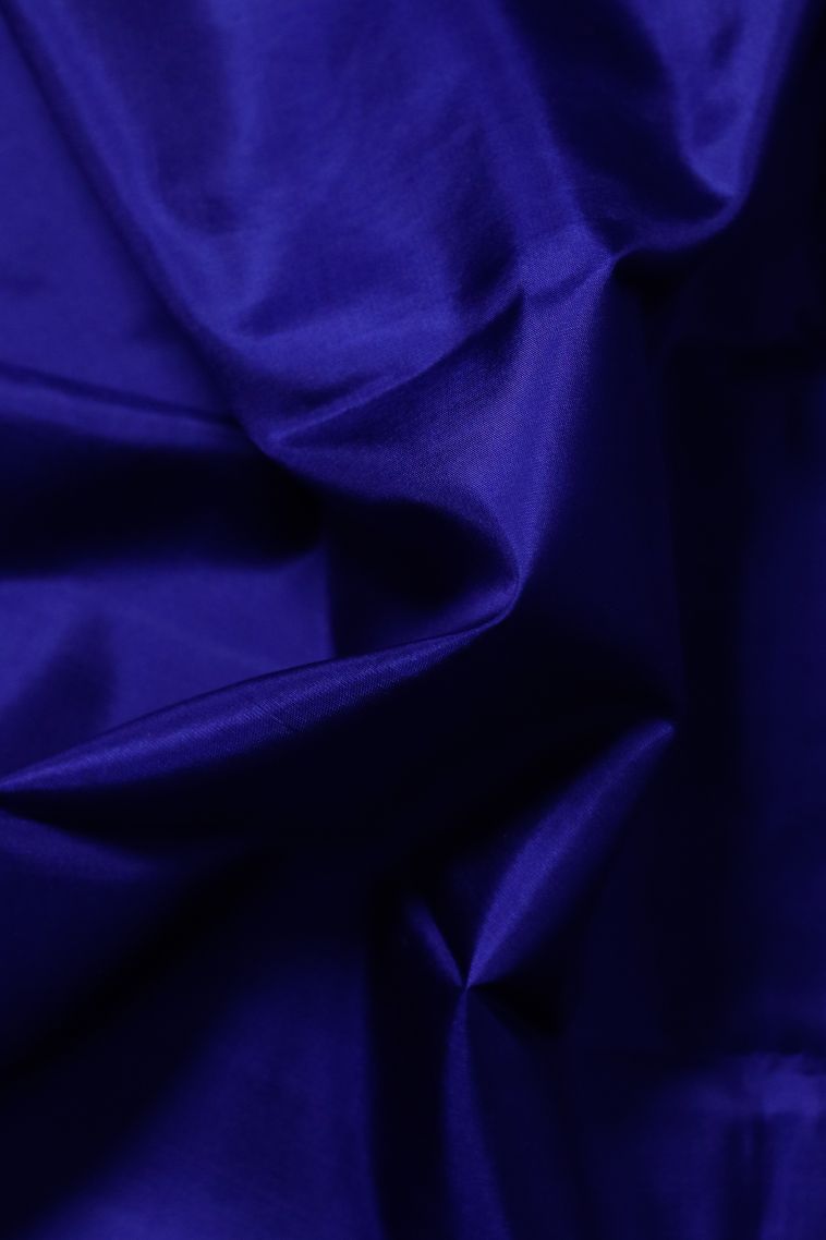 Elegant Pure Silk Saree with Geometric Border view 2