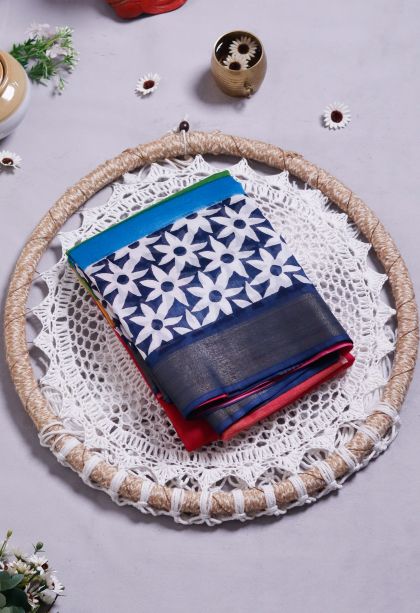Modern Lightweight Saree in Multi-colour with Designer Contrast Border