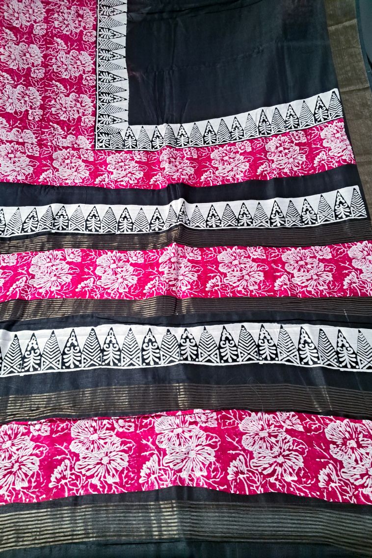 Elegant Black Lightweight Saree with Solid Colour Detailing view 2