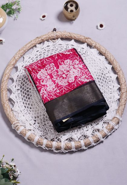 Elegant Black Lightweight Saree with Solid Colour Detailing