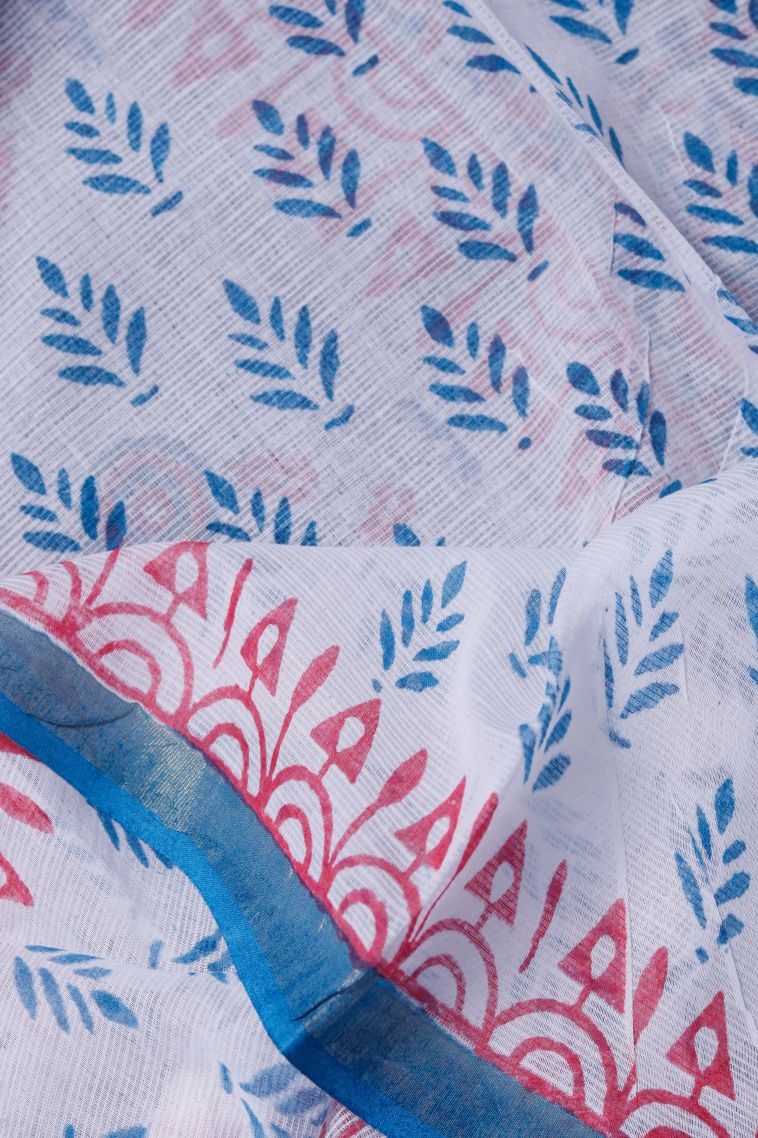 Elegant Blue Lightweight Saree with Paisley Detailing view 3