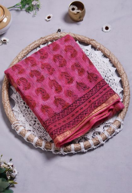 Elegant Lightweight Saree with Geometric Border