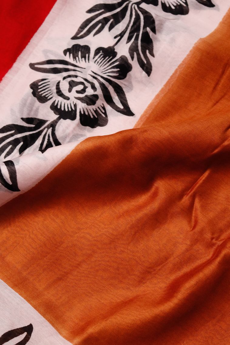 Elegant Amber Lightweight Saree with Solid Colour Detailing view 4