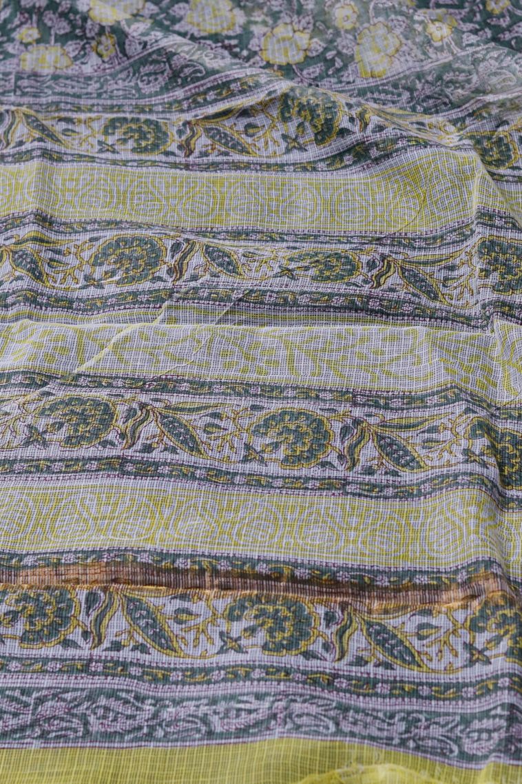 Traditional Floral Lightweight Saree view 2
