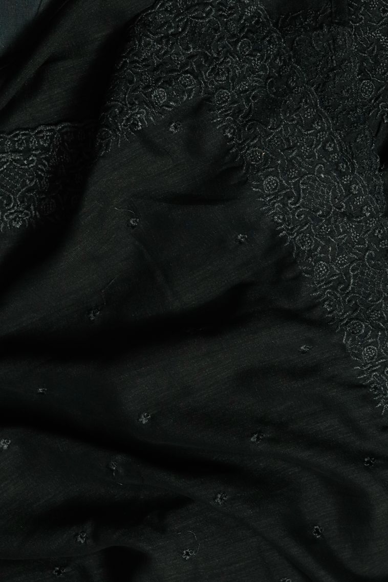 Traditional Soft & Flowing Black colour Saree view 2