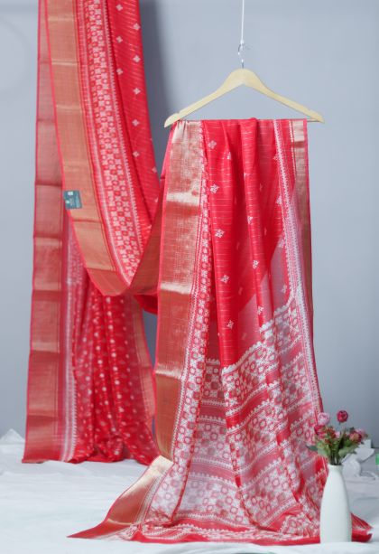 Dola Silk Saree with Gold Zari and woven design- Timeless Style