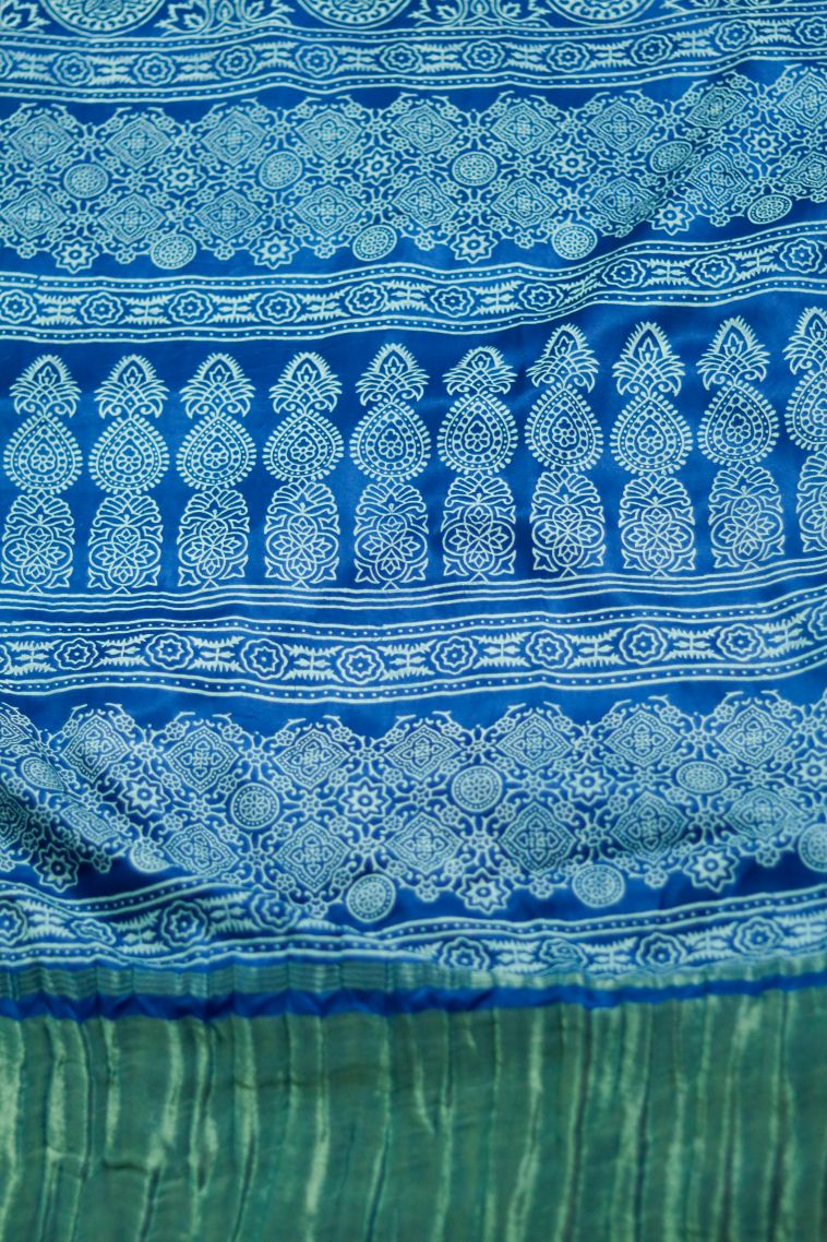 Festive Collection Soft & Flowing Saree with Rich Floral Motif view 2