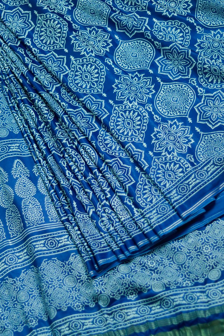 Festive Collection Soft & Flowing Saree with Rich Floral Motif view 1