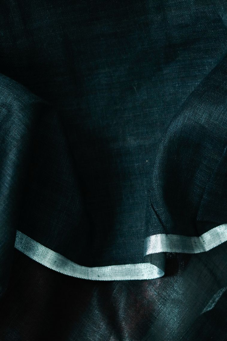 Traditional Pure Linen Saree with Silver Zari and Classic Geometric Finish view 2
