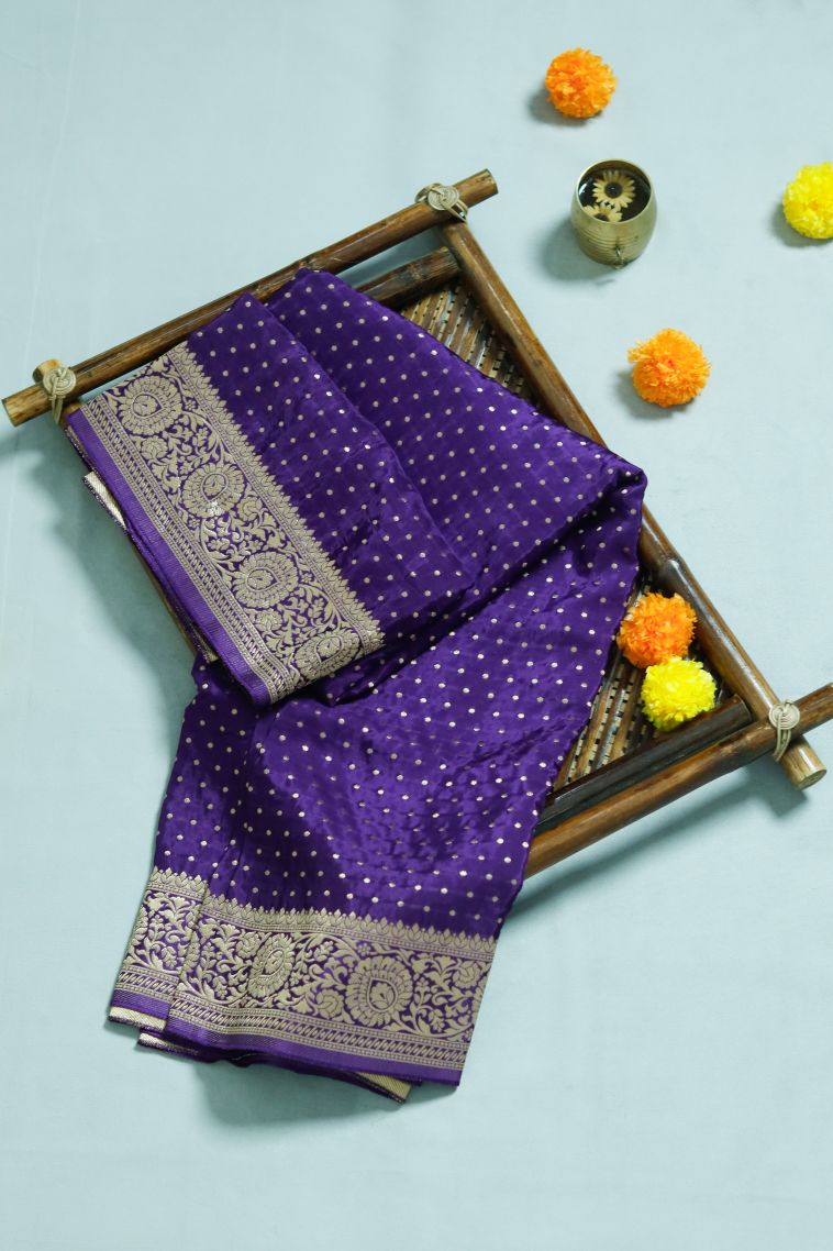 Traditional Lightweight Saree with Classic Floral Motifs Finish view 1