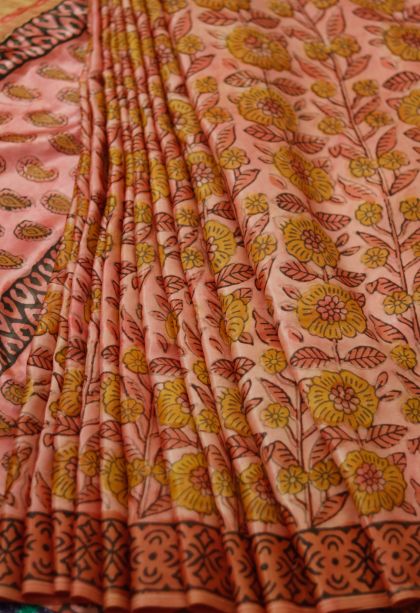Festive Collection Soft & Flowing Saree with Subtle Floral Motif