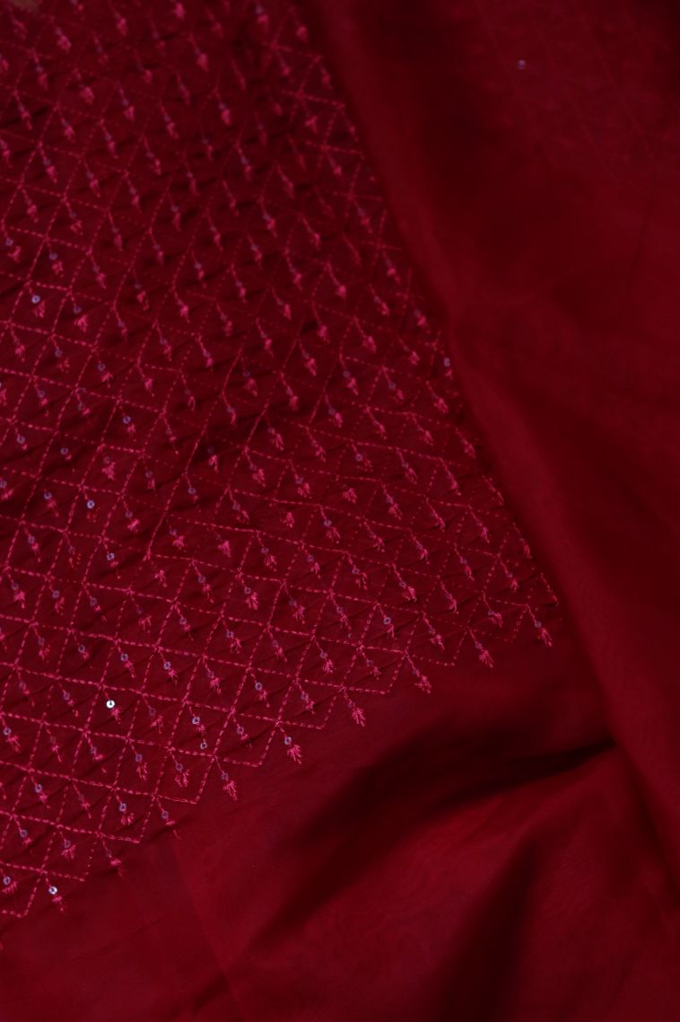 Festive Collection Soft & Flowing Saree with Rich Geometric Pattern view 1