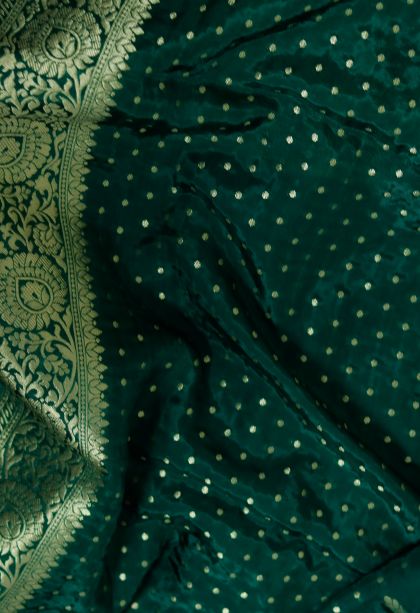 Classic Lightweight Saree in Green