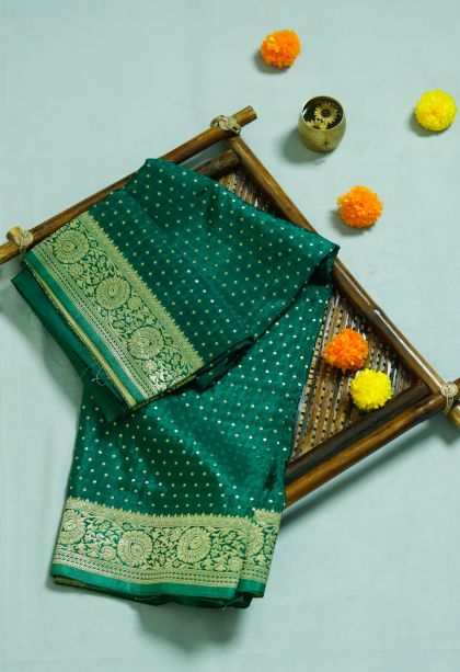 Classic Lightweight Saree in Green