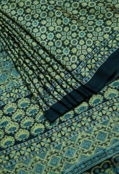 Classic Soft & Flowing Saree Featuring Rich Floral Work