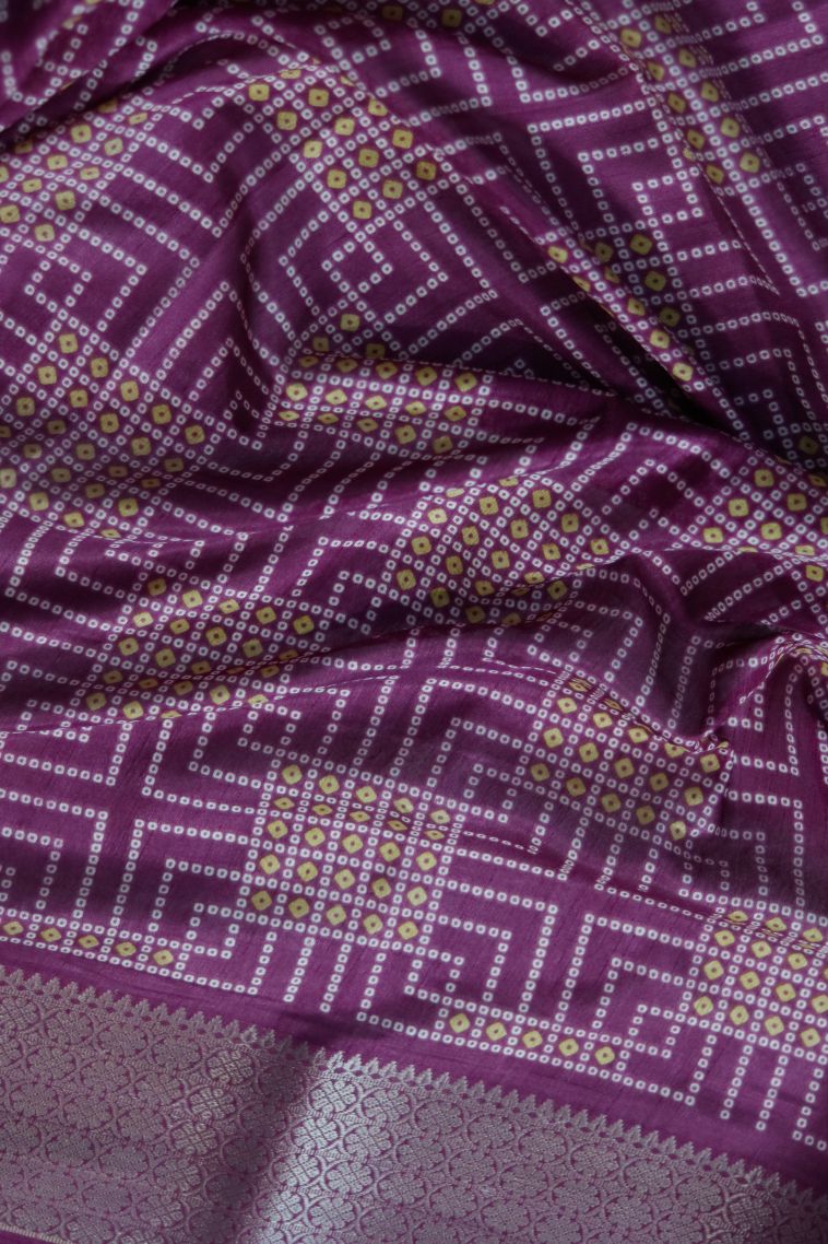 Festive Wear Dola Silk Saree in Purple with Elegant Zari Finish view 4