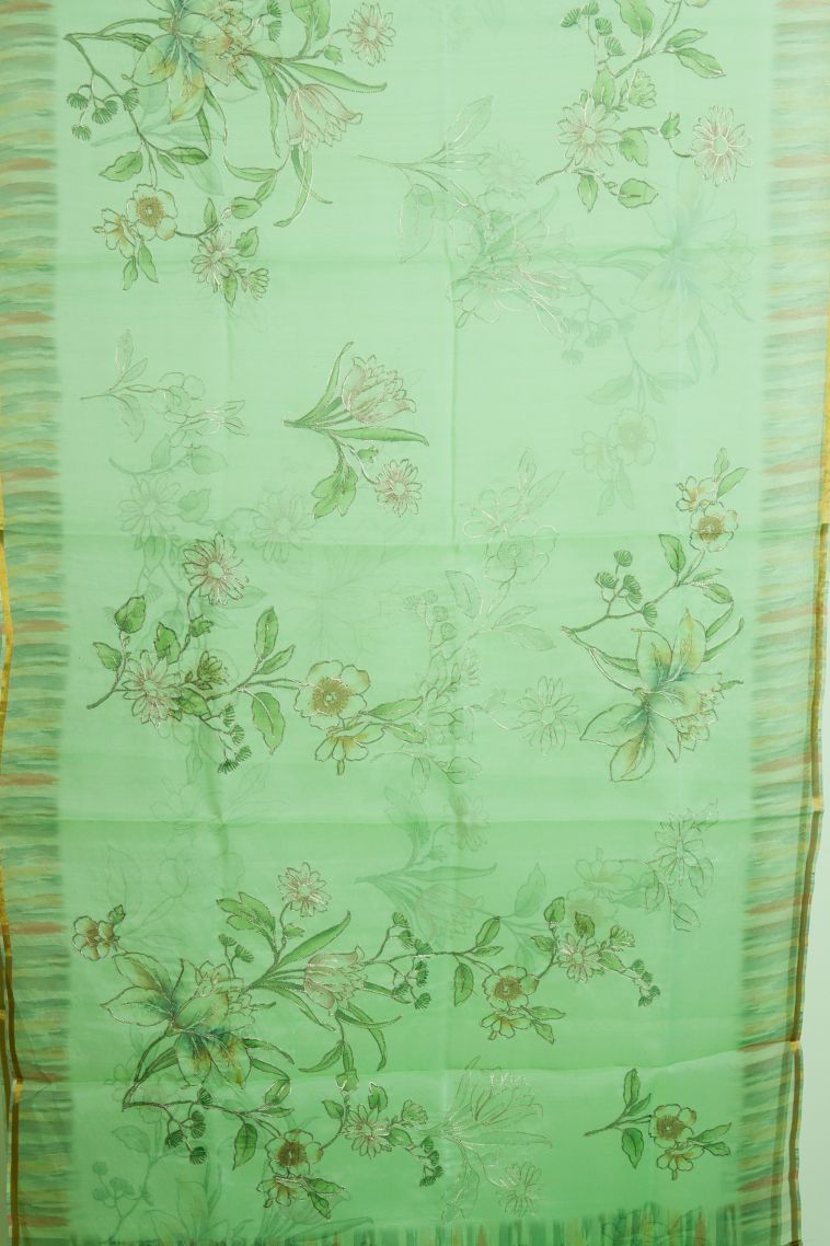 Stylish Soft & Flowing Saree in Green view 2