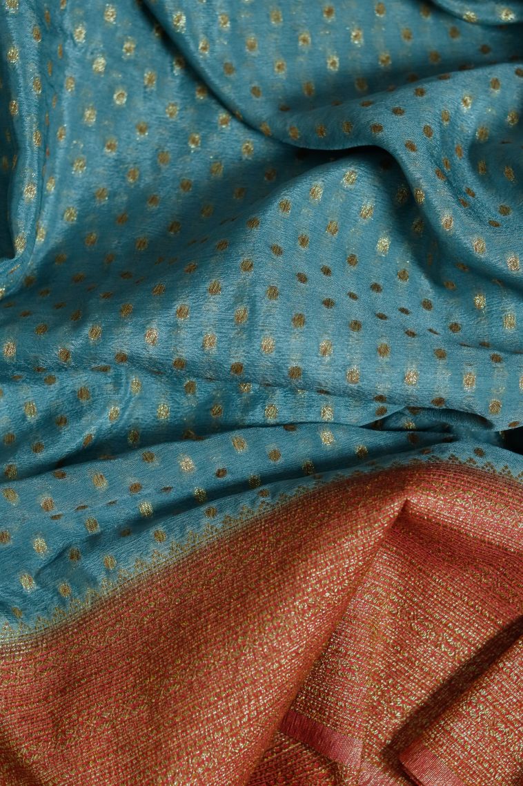Festive Wear Lightweight Saree with Elegant Abstract Motif Finish view 3