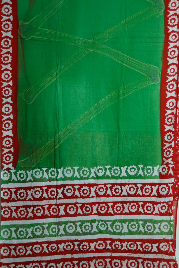 Classic Lightweight Saree in Green view 2