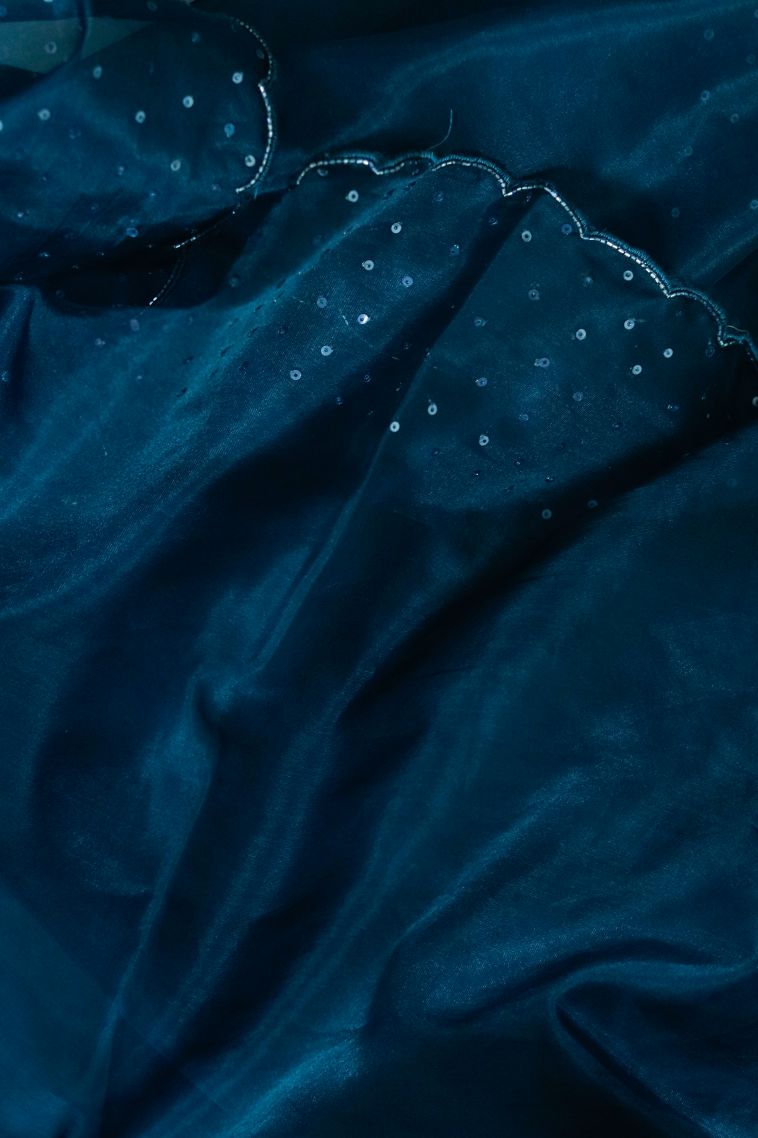 Designer Soft & Flowing Saree with Plain Work view 3