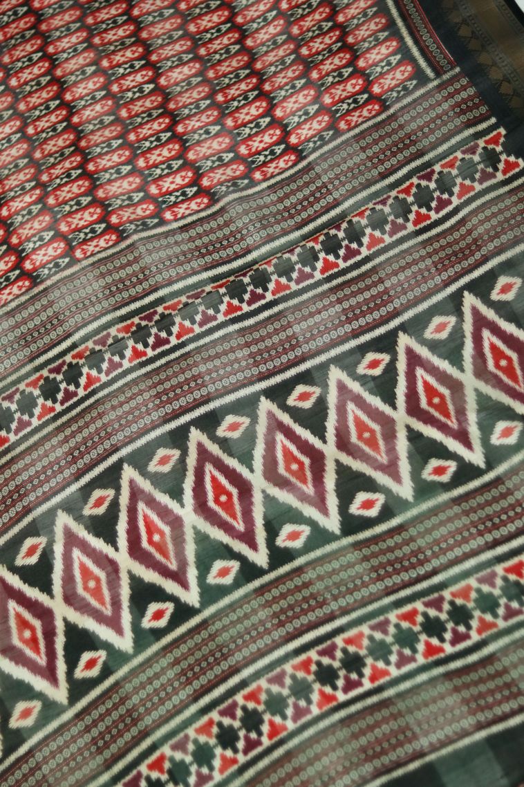 Elegant Wear Red and Black Dola Silk Saree - Comfortable and Stylish view 2