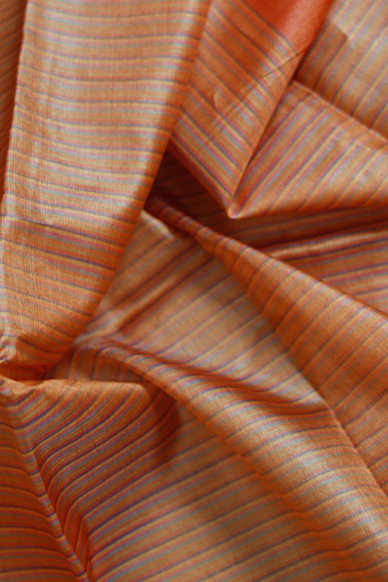Classic Handwoven Stiff & Rich Finish Saree view 4
