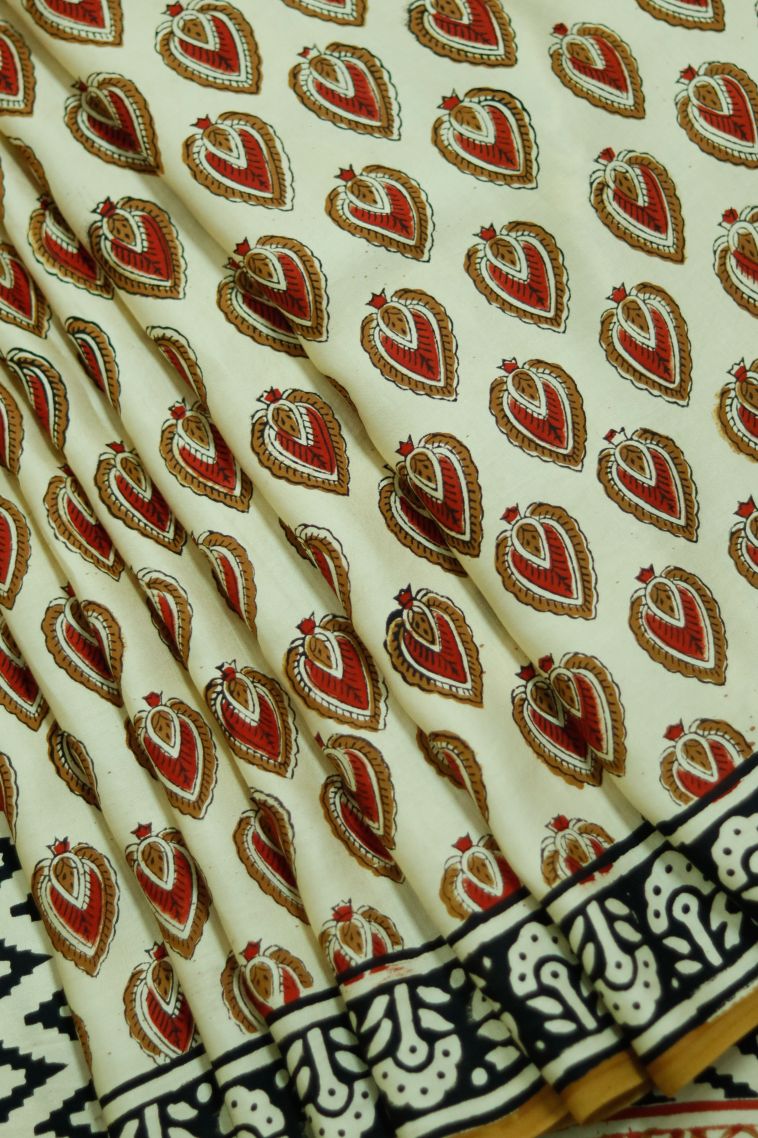 Elegant Pastel Yellow Soft & Flowing Saree with Rich Buti Detailing view 4