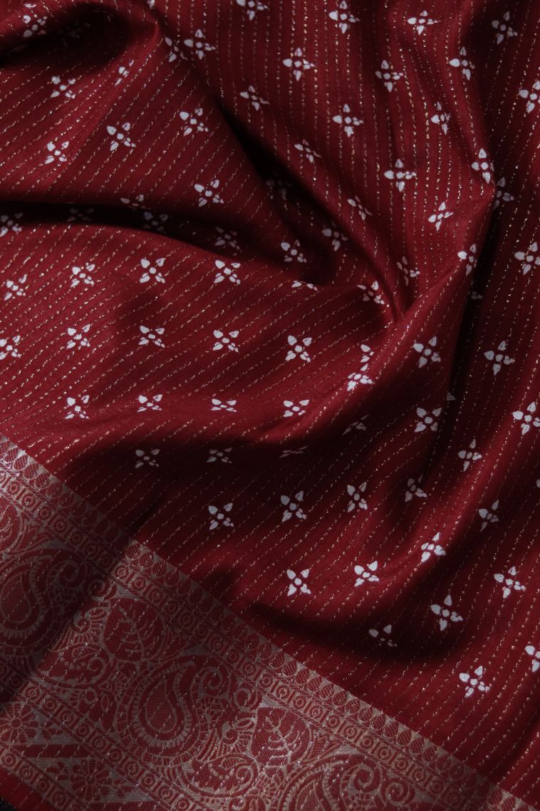 Classic Dola Silk Saree in Maroon-red view 3