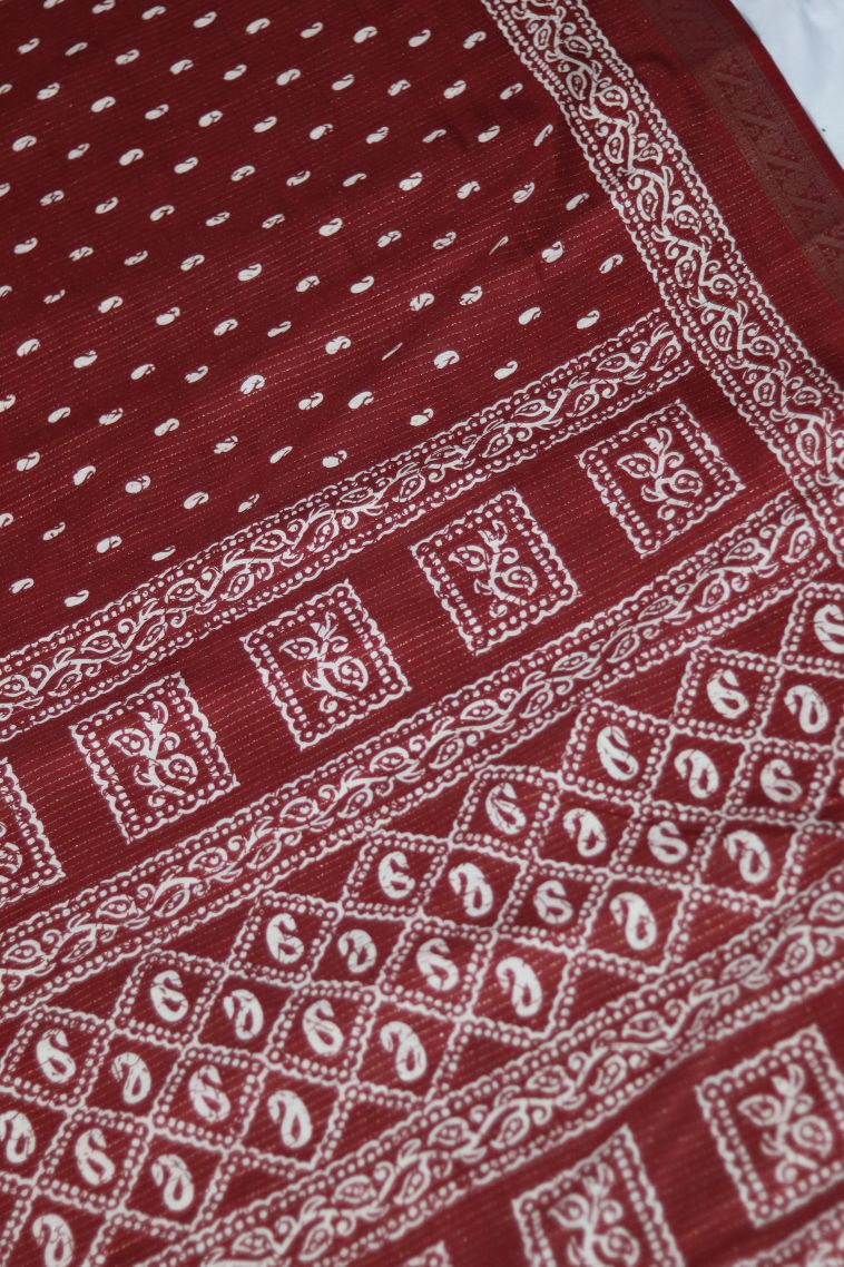 Classic Dola Silk Saree in Maroon-red view 2