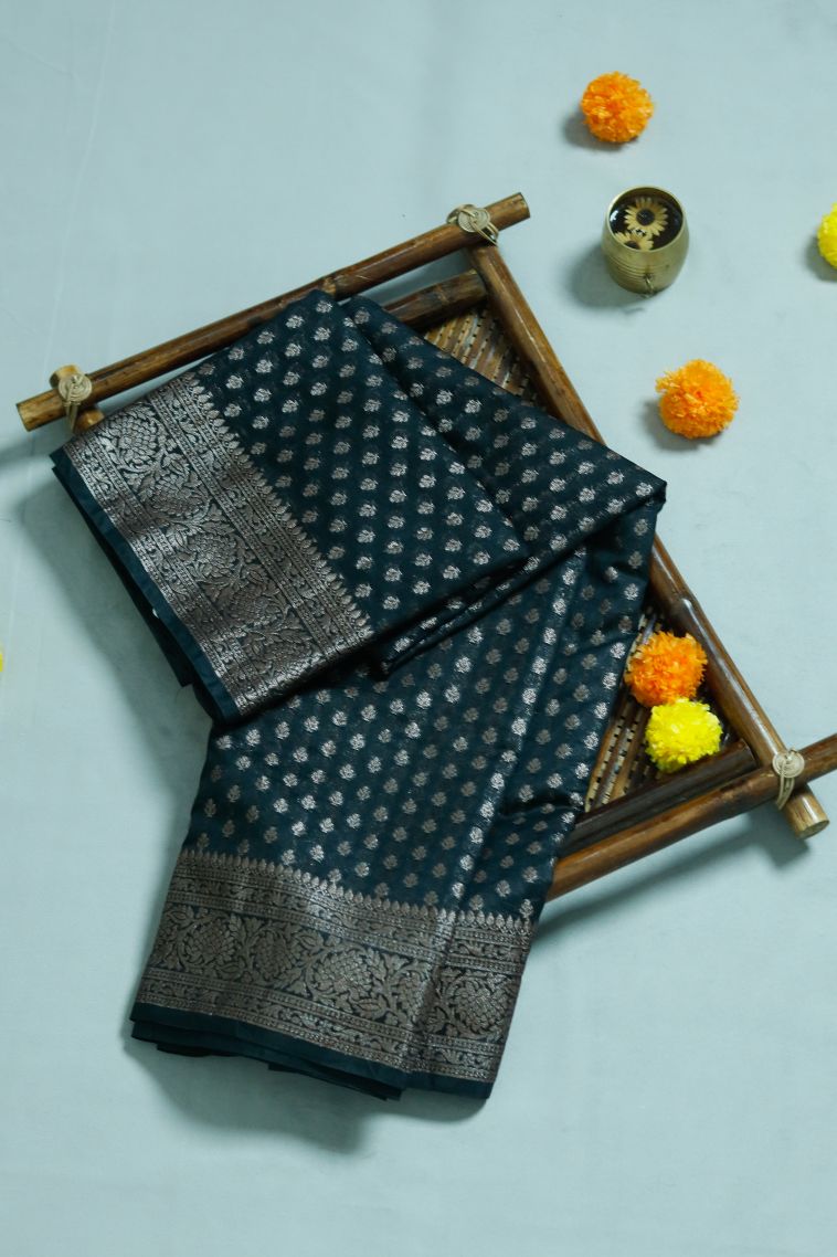 Classic Handwoven Lightweight Saree Featuring Dotted  Floral Motif Design view 1
