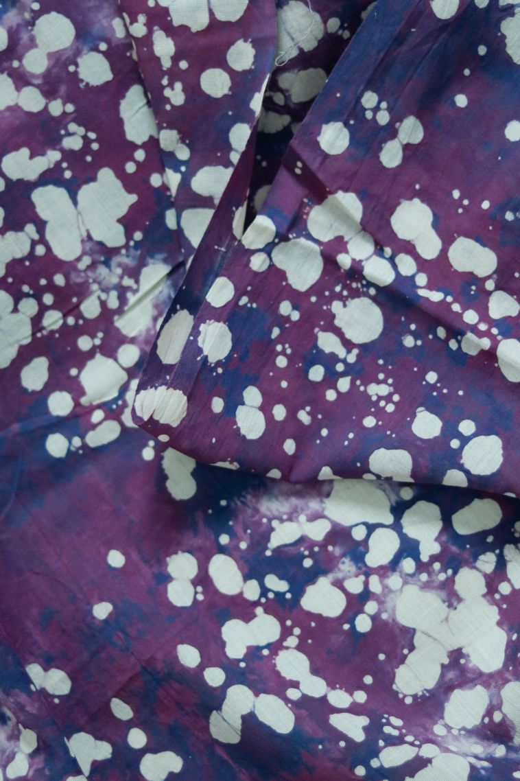Classic Handwoven Soft & Flowing Saree in Ink-dyed Purple view 3