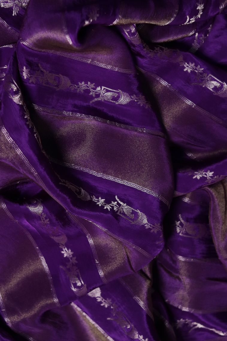 Traditional Banarasi Saree with Classic Stripes Motif Finish view 4