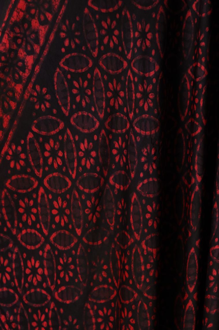 Classic Modal Silk Saree Featuring Floral Work view 4