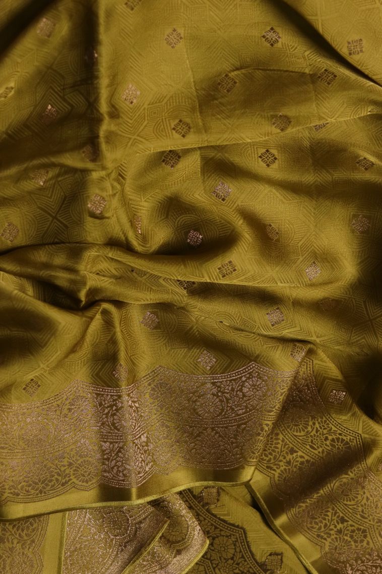 Traditional Buti Banarasi Saree - Ideal for Festive view 3
