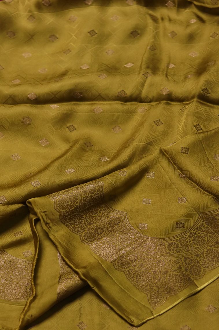Traditional Buti Banarasi Saree - Ideal for Festive view 1
