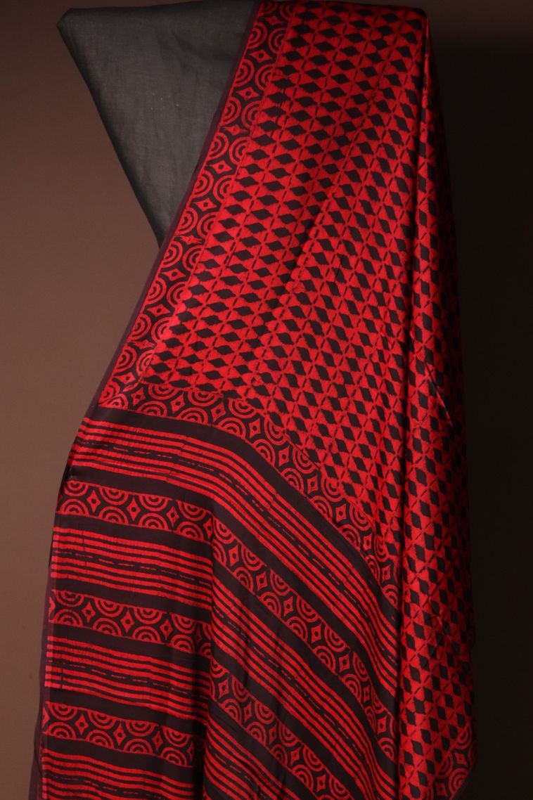 Modal Silk Saree with Classic Abstract Motif Finish view 1