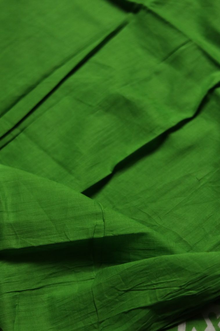 Everyday Wear Green and White Mul Cotton Saree - Comfortable and Stylish view 3
