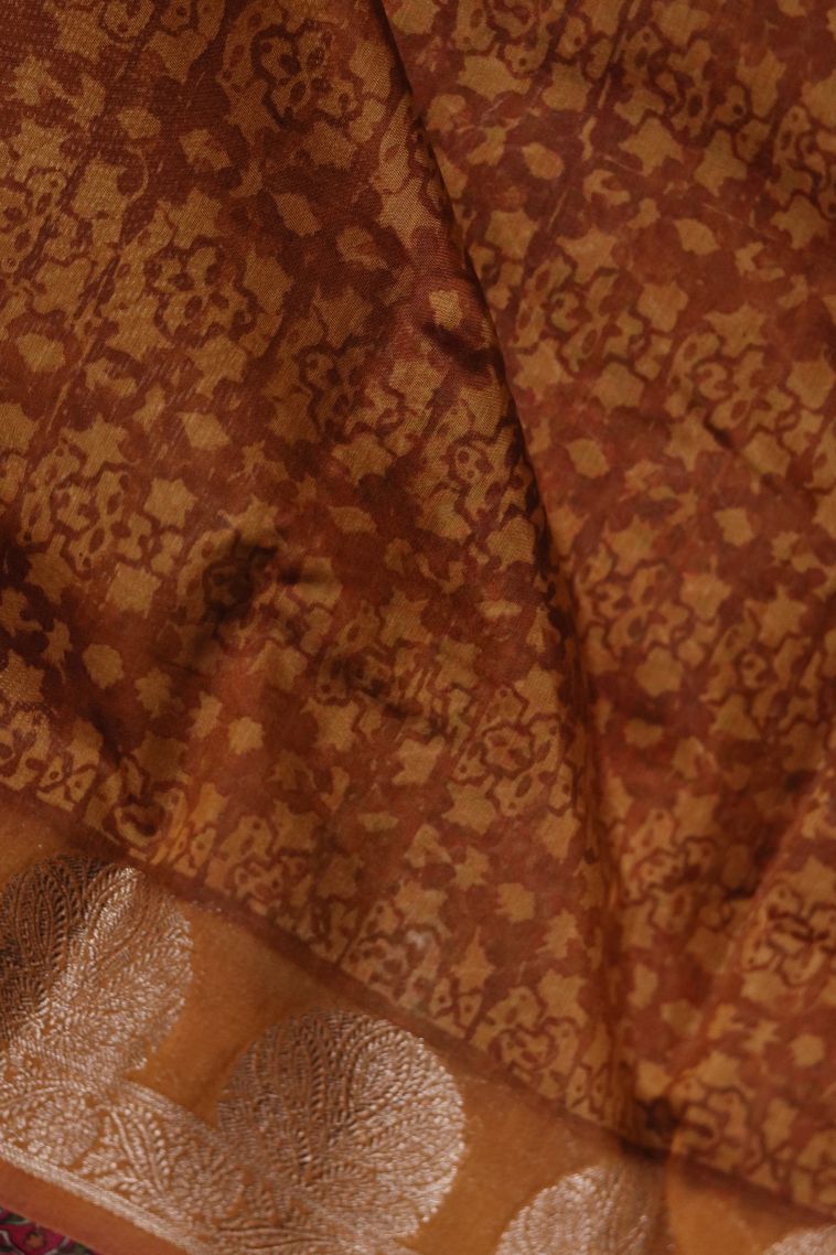 Modern Chanderi Saree in Maroon-red with Designer Abstract Motif Border view 3