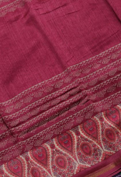 Traditional Chanderi Saree with Gold Zari and Classic Paisley Finish