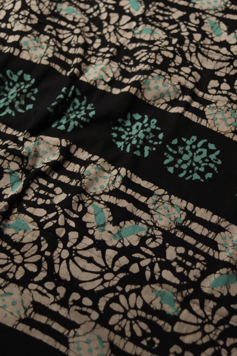 Everyday Wear Black Mul Cotton Saree - Comfortable and Stylish view 2