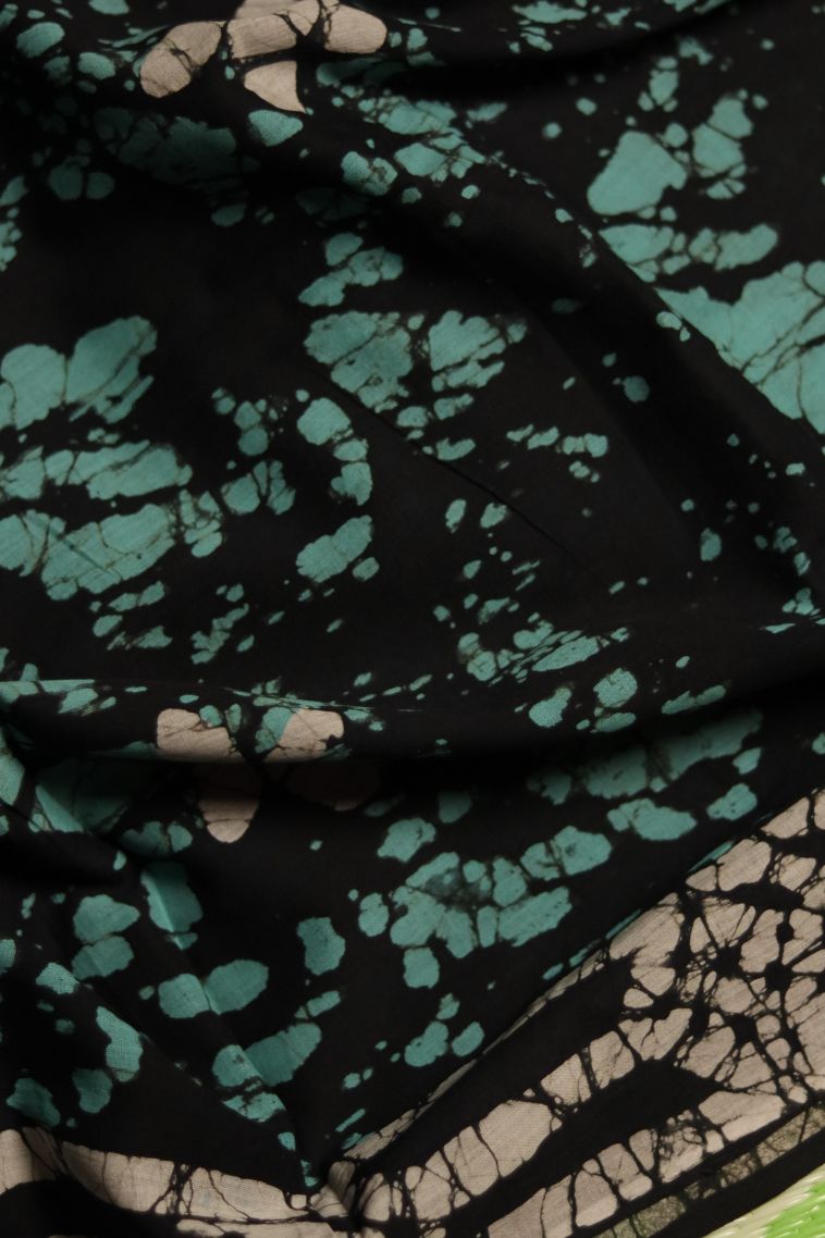 Everyday Wear Black Mul Cotton Saree - Comfortable and Stylish view 4
