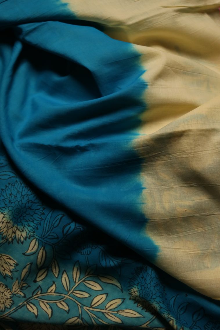Mul Cotton Saree with Floral Borders and Solid Work - Timeless Style view 4