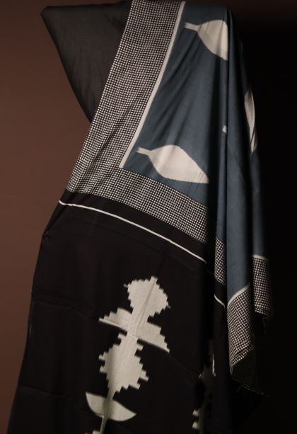 Festive Collection Mul Cotton Saree with Subtle Abstract Floral Motifs