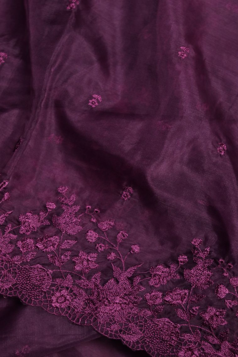 Classic Handwoven Organza Saree Featuring Floral Buti Patterns view 1