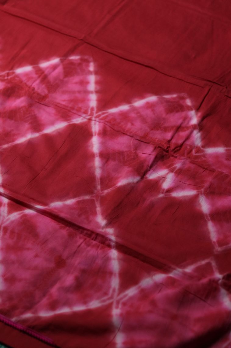 Mul Cotton Saree in Red-orange Shade with Without Zari Zari Detailing view 2