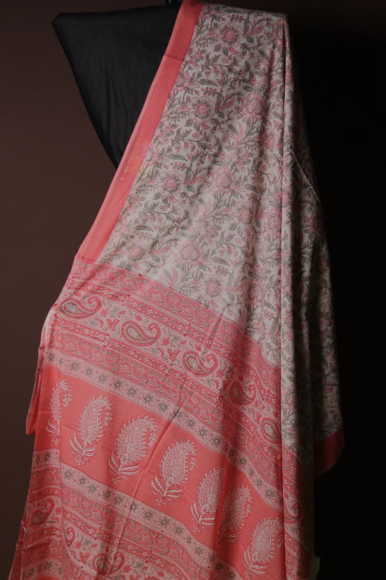 Elegant Pastel Pink Mul Cotton Saree with Subtle Floral Detailing view 1