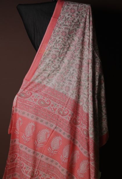 Elegant Pastel Pink Mul Cotton Saree with Subtle Floral Detailing